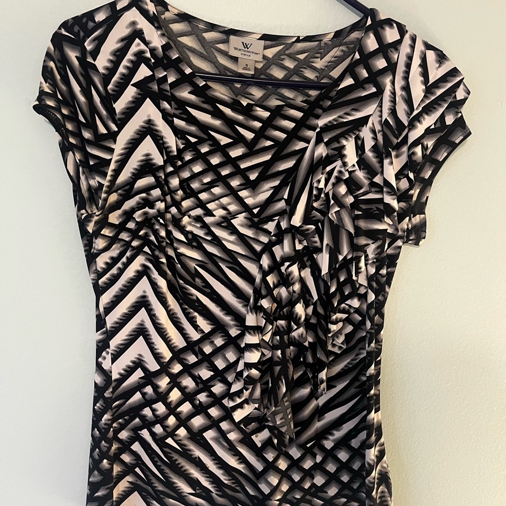Worthington Black and White Geometric Blouse, size S